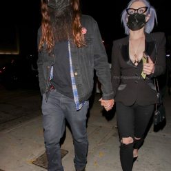 Kelly Osbourne Shows Her Cleavage for Dinner with a Boyfriend at Craigs 17 Photos