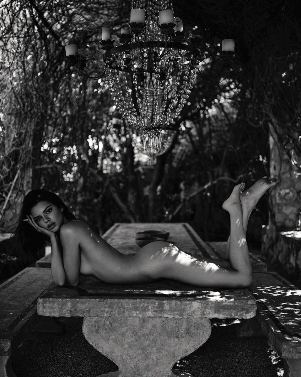 Kendall Jenner Nude (4 Photos)