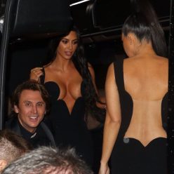 Kim Kardashian Nip Slip Kourtney Kardashian Sexy 33 Photos