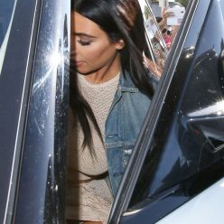 Kim Kardashian Upskirt 2 Photos