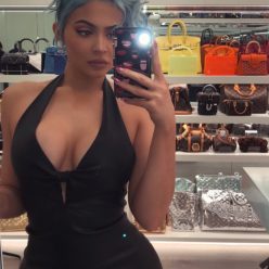 Kylie Jenner Sexy 2 Pics