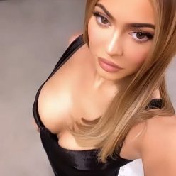 Kylie Jenner8217s Cleavage 11 Pics Video