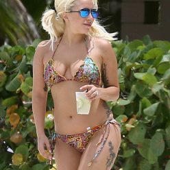 Lady Gaga in Bikini 33 Photos