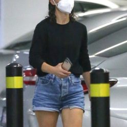 Leggy Natalie Portman Goes to a Medical Center in Beverly Hills 9 Photos