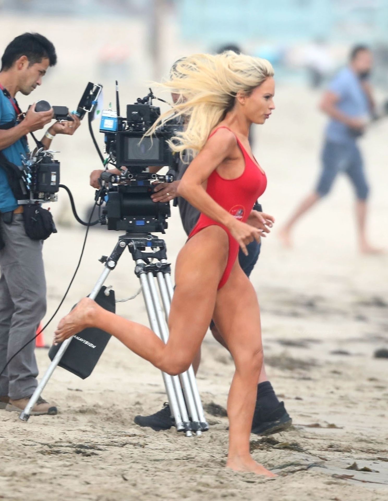 Lily James Transforms Into the Sexy 90’s Baywatch Icon Pamela Anderson on the Set in Malibu (147 Photos)