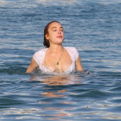 Lindsay Lohan Areola Peek 3 Photos