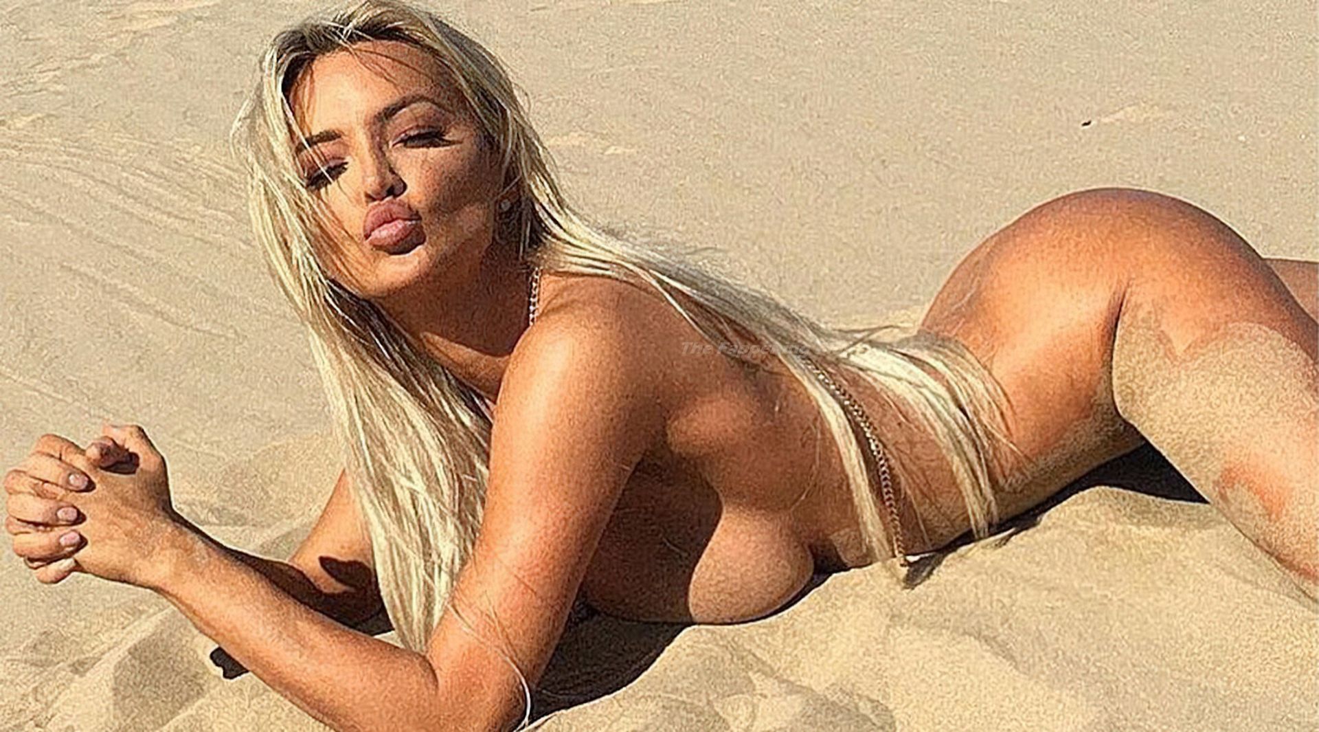 Lindsey Pelas Nude & Sexy (59 Photos)