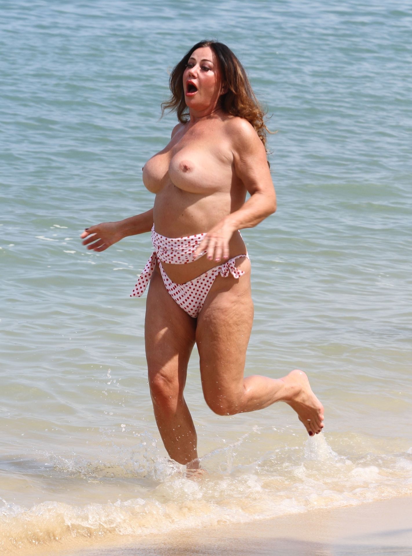 Lisa Appleton Hot & Topless (42 Photos)