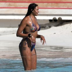 Liz Cambage Flaunts Her Sexy Body While Vacationing in St Barths 27 Photos