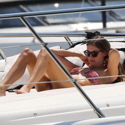 Lorena Rae is Seen on Yacht in Saint Tropez 41 Photos