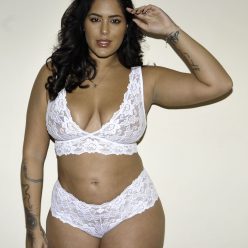 Malin Andersson Shows Off Her Figure In White Lingerie 21 Photos