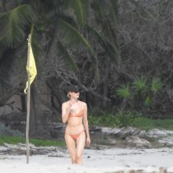 Martha Hunt Looks Stunning as She is Seen in a Bikini on Vacation 62 Photos