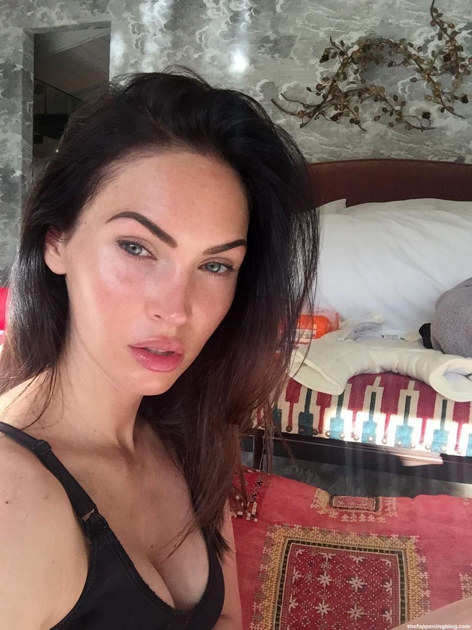 Megan Fox Nude & Sexy - Part 1 (150 Photos and Possible Leaked Sex Tape PORN Video)
