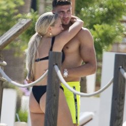 Molly Mae Hague 038 Tommy Fury are Pictured Packing on the PDA in Ibiza 25 Photos