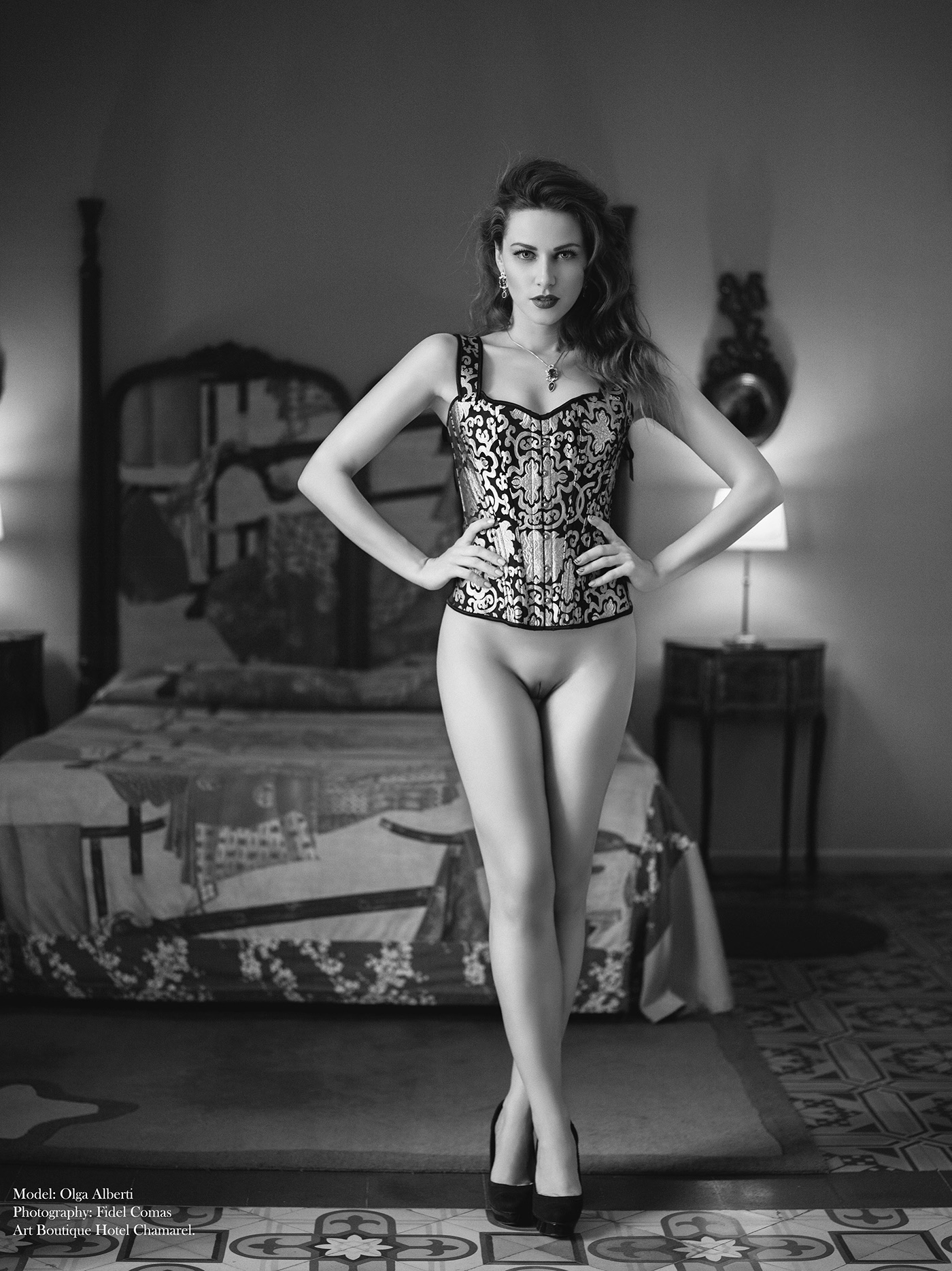 Olga Alberti Nude & Sexy (11 Photos)
