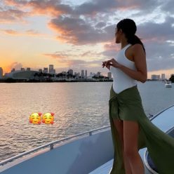 Olivia Culpo Enjoys a Boat Party on a Sunny Afternoon in Miami Beach 51 Photos