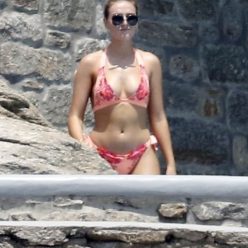 Perrie Edwards Sexy 36 Photos