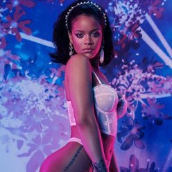 Rihanna Sexy 11 Hot Photos