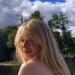 Sabrina Carpenter Surprises Fappers With 8216Skinny Dipping8217 7 Pics Video