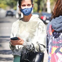 Sara Sampaio Stops by Urth Caffe with a Friend After Hitting the Gym 30 Photos
