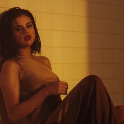 Selena Gomez Sexy 8211 Wolves 2017 1080p