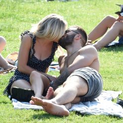 Sexy Paige Turley 038 Finn Tapp Pack on the PDA on a Picnic in Manchester 83 Photos