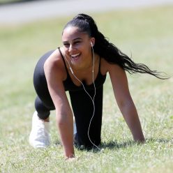 Shari Halliday Shows Off Her Fit Body in a London Park 46 Photos