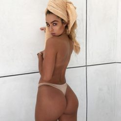 Sommer Ray Topless 2 Photos