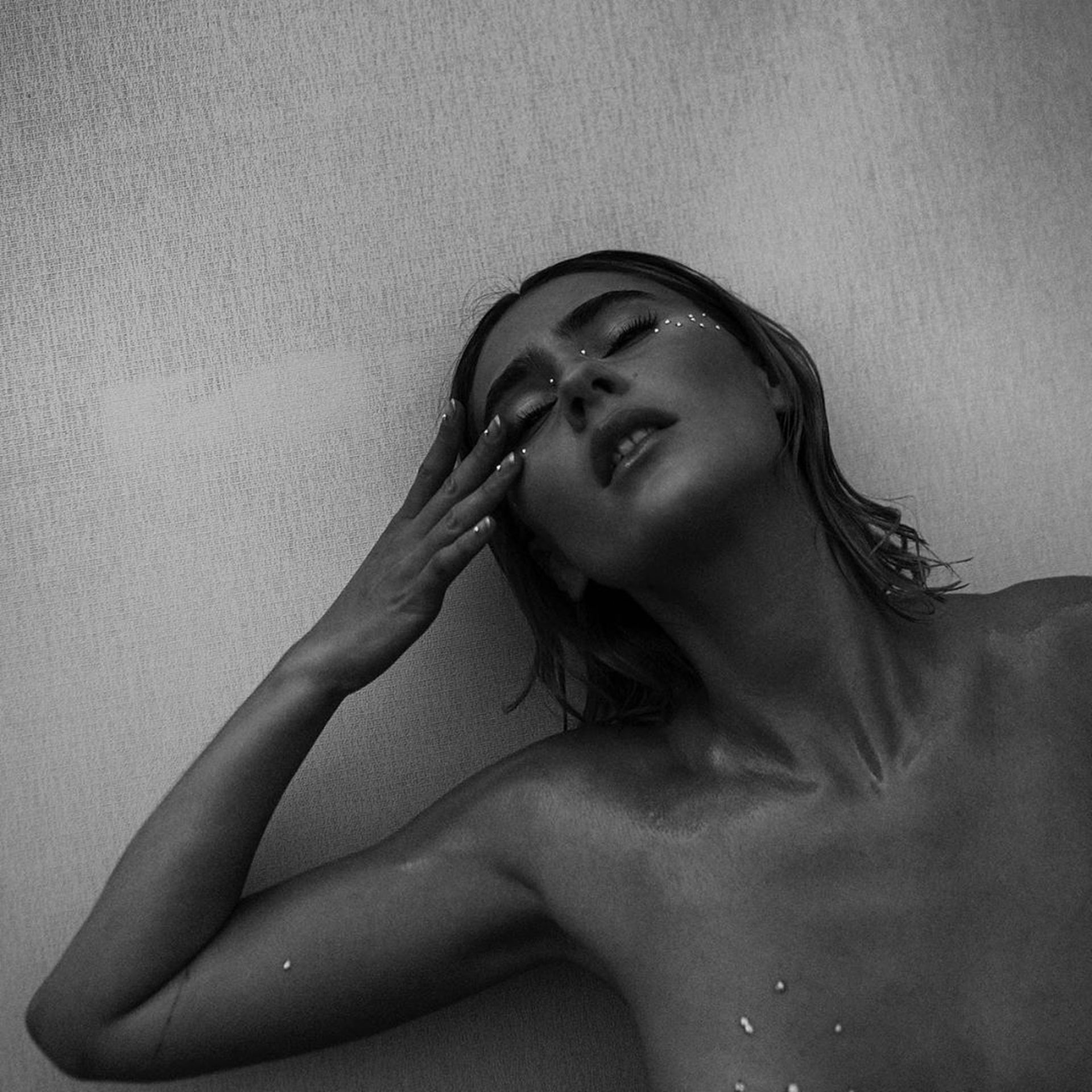 Stefanie Giesinger Topless & Sexy (21 Photos)