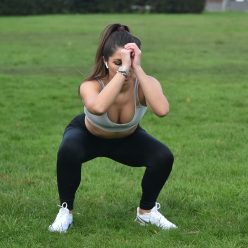 Stina Sanders Strips Off For Her Morning Workout at a Park in Battersea 44 Photos