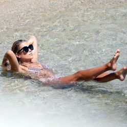 Sylvie Meis 038 Niclas Castello Enjoy Laying on the Beach in Mykonos 108 Photos