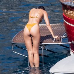 Taylor Hill Enjoys Her Italian Vacation with Daniel Fryer out in Positano 36 Photos