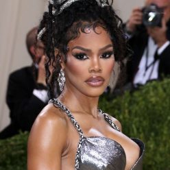 Teyana Taylor Shows Off Her Boobs and Legs at the 2021 Met Gala in NYC 4 Photos