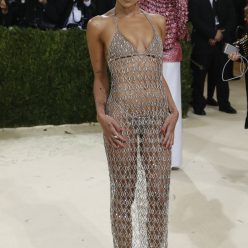 Zoe Kravitz Flaunts Her Ass at the 2021 Met Gala in NYC 48 Photos