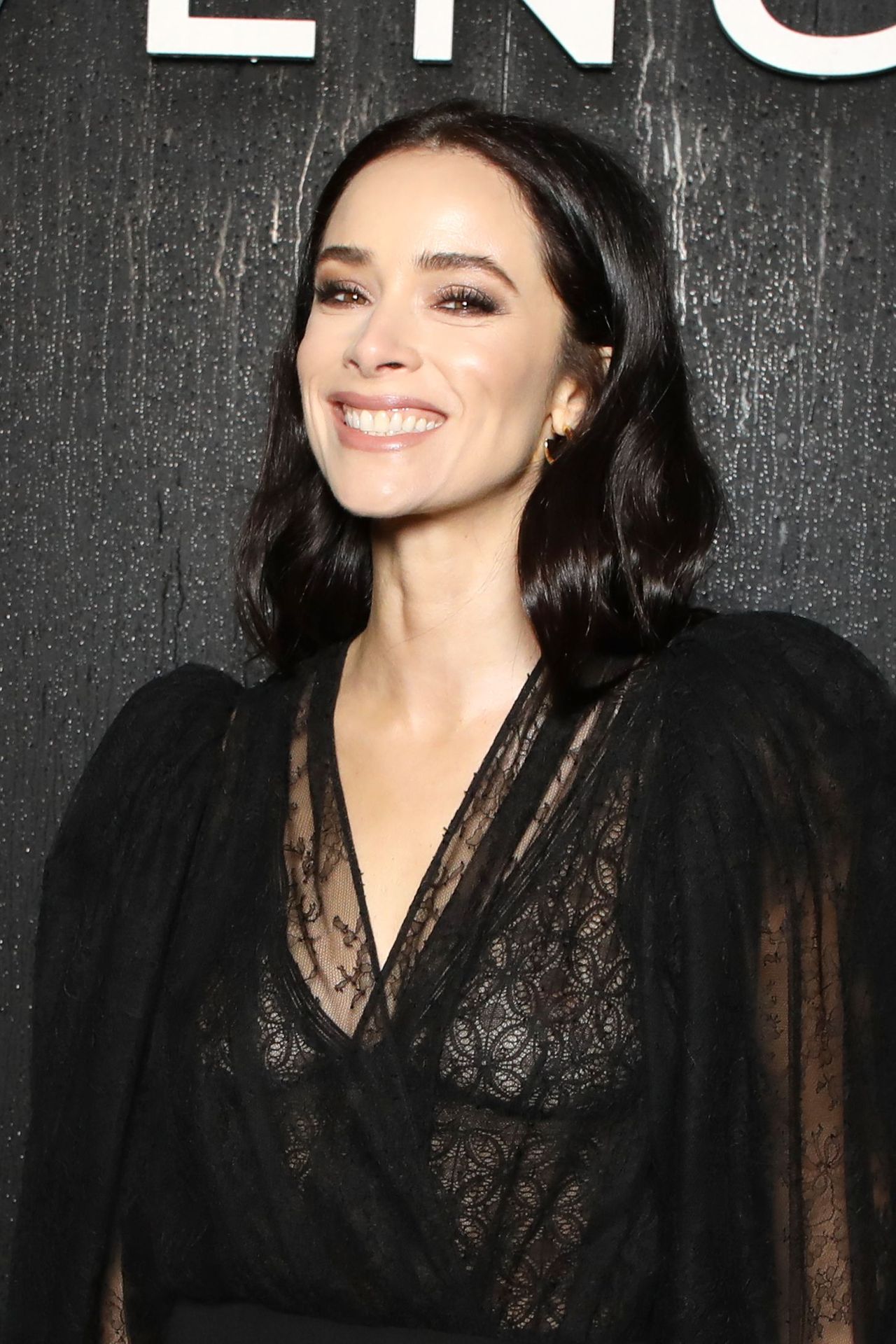 Abigail Spencer Shows Her Tits at the Givenchy Fashion Show (20 Photos)