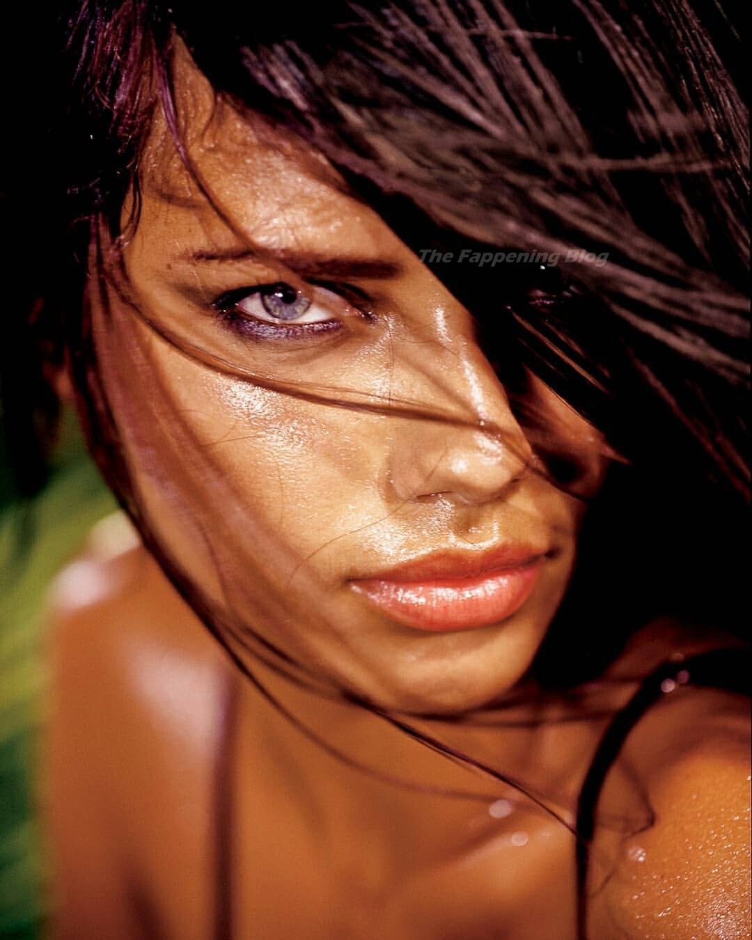 Adriana Lima Nude & Sexy - Arena Magazine (7 Photos)