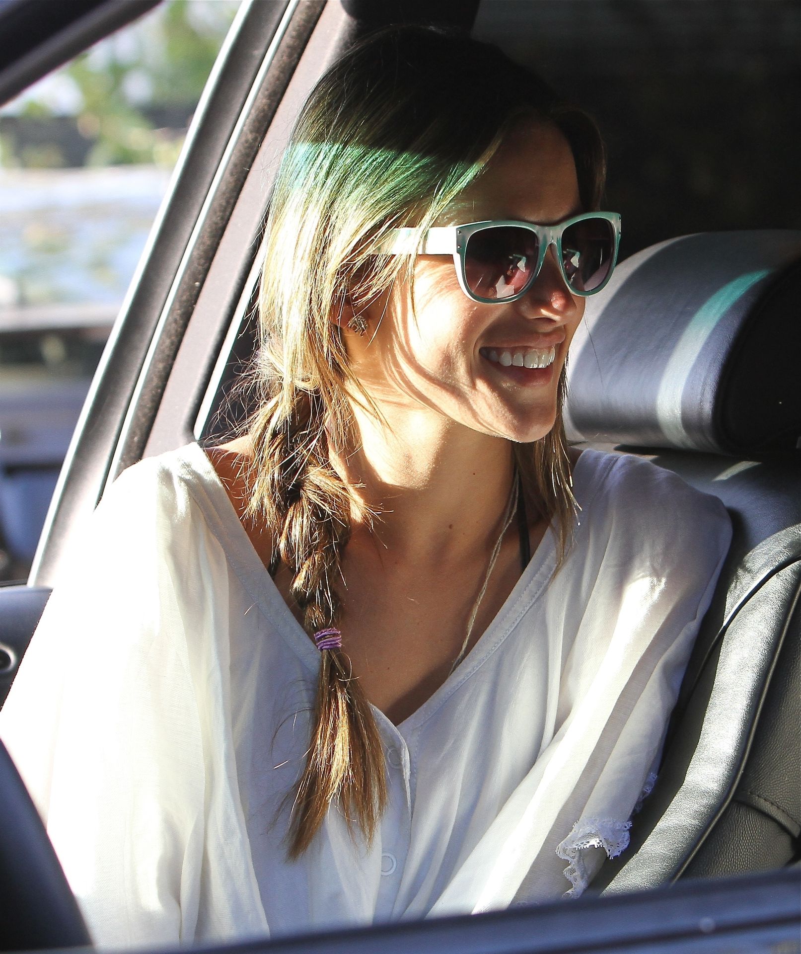 Alessandra Ambrosio Gets Some Shopping Done (29 Photos)