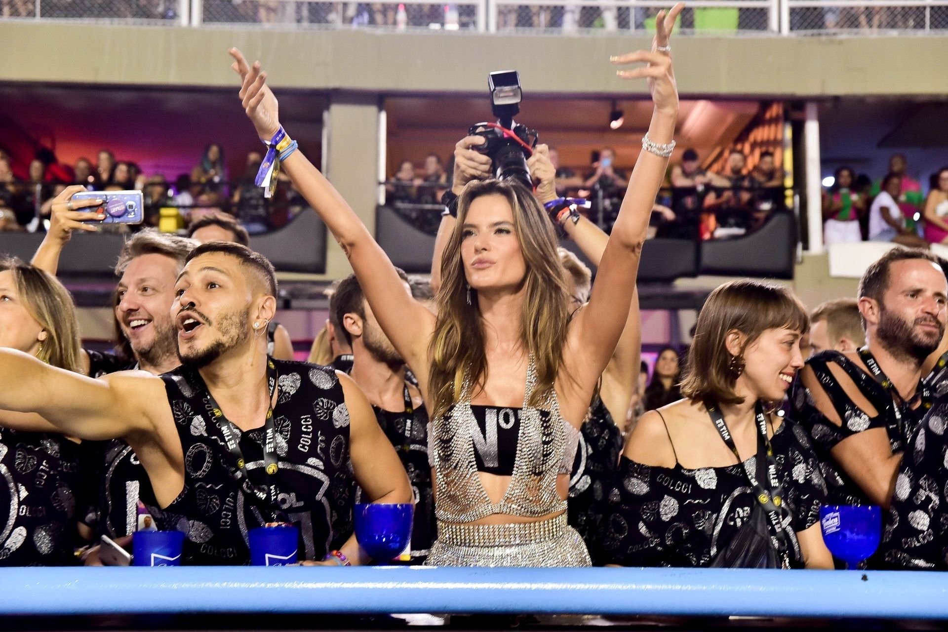 Alessandra Ambrosio Parties With Fans During Rio Carnival 2020 in Brazil (38 Photos)