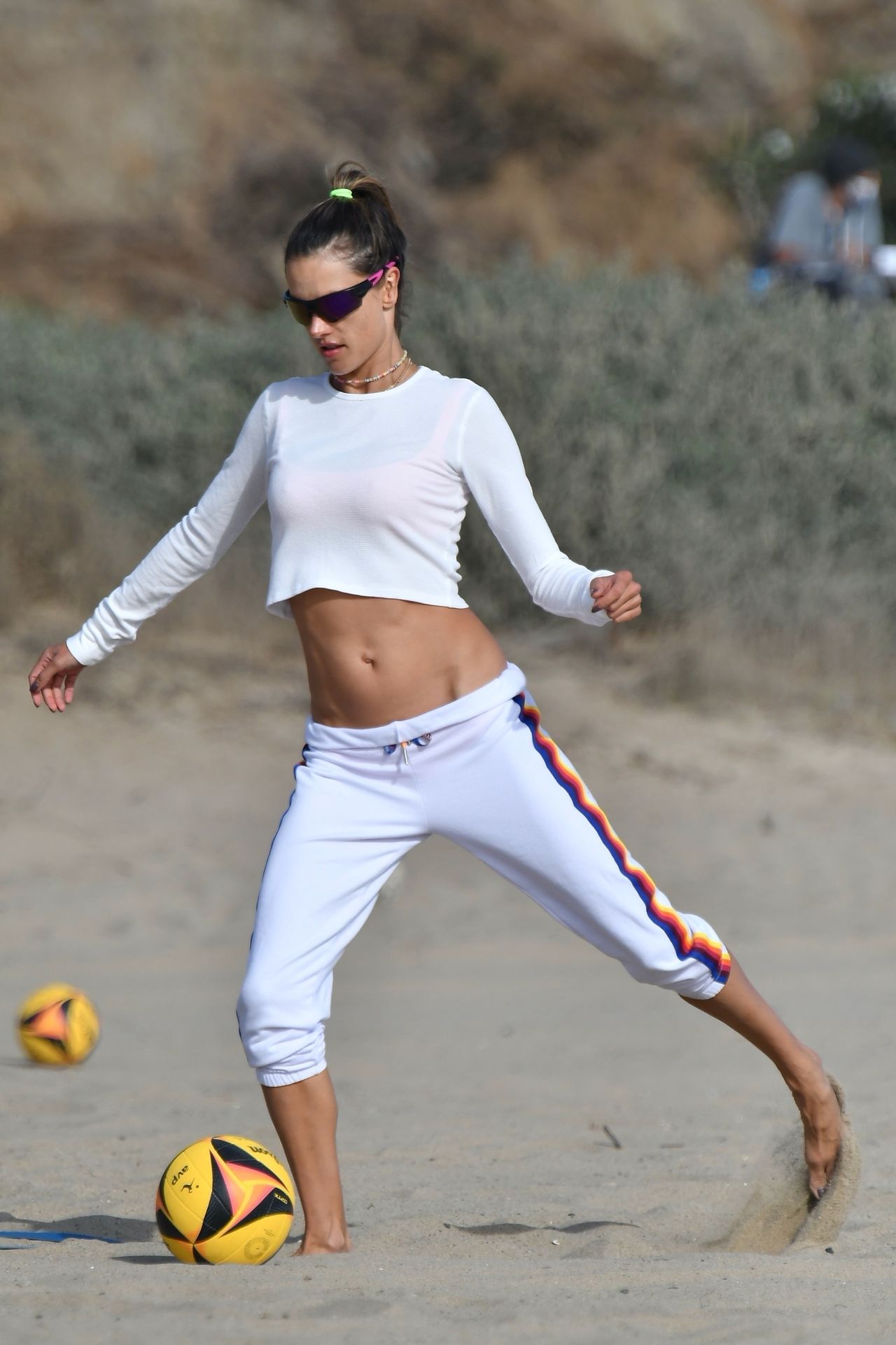 Alessandra Ambrosio Shows Off Her Abs as She Plays Beach Volleyball (116 Photos)