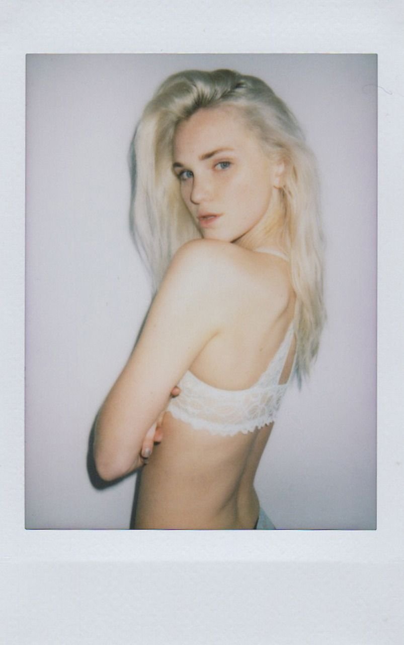 Alexa Reynen Sexy & Topless (12 Photos)
