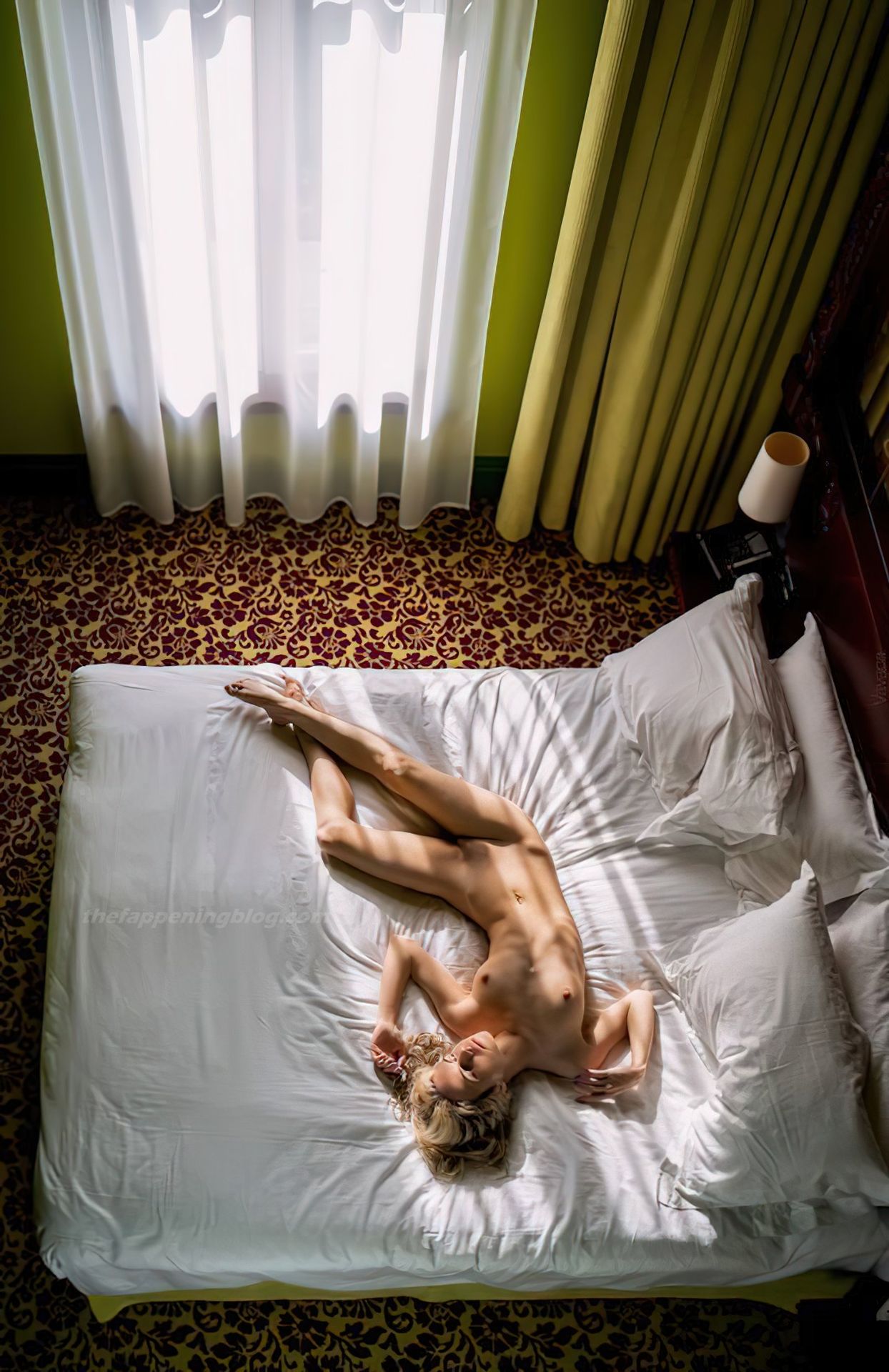 Alexandra Smelova Nude - In Sunlight (11 Photos)