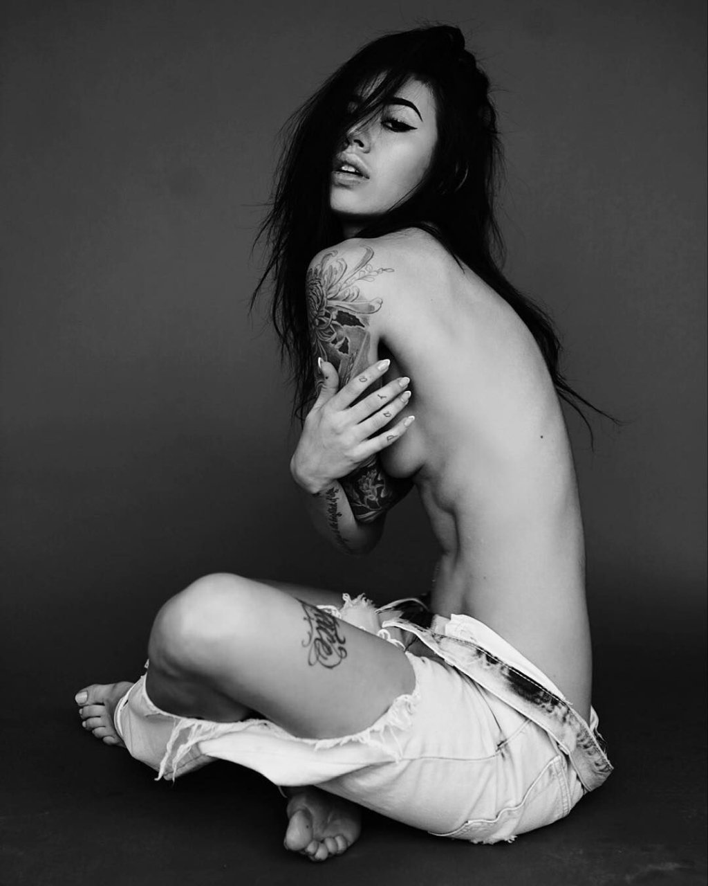 Alexandra Stark Nude & Sexy (171 Photos)