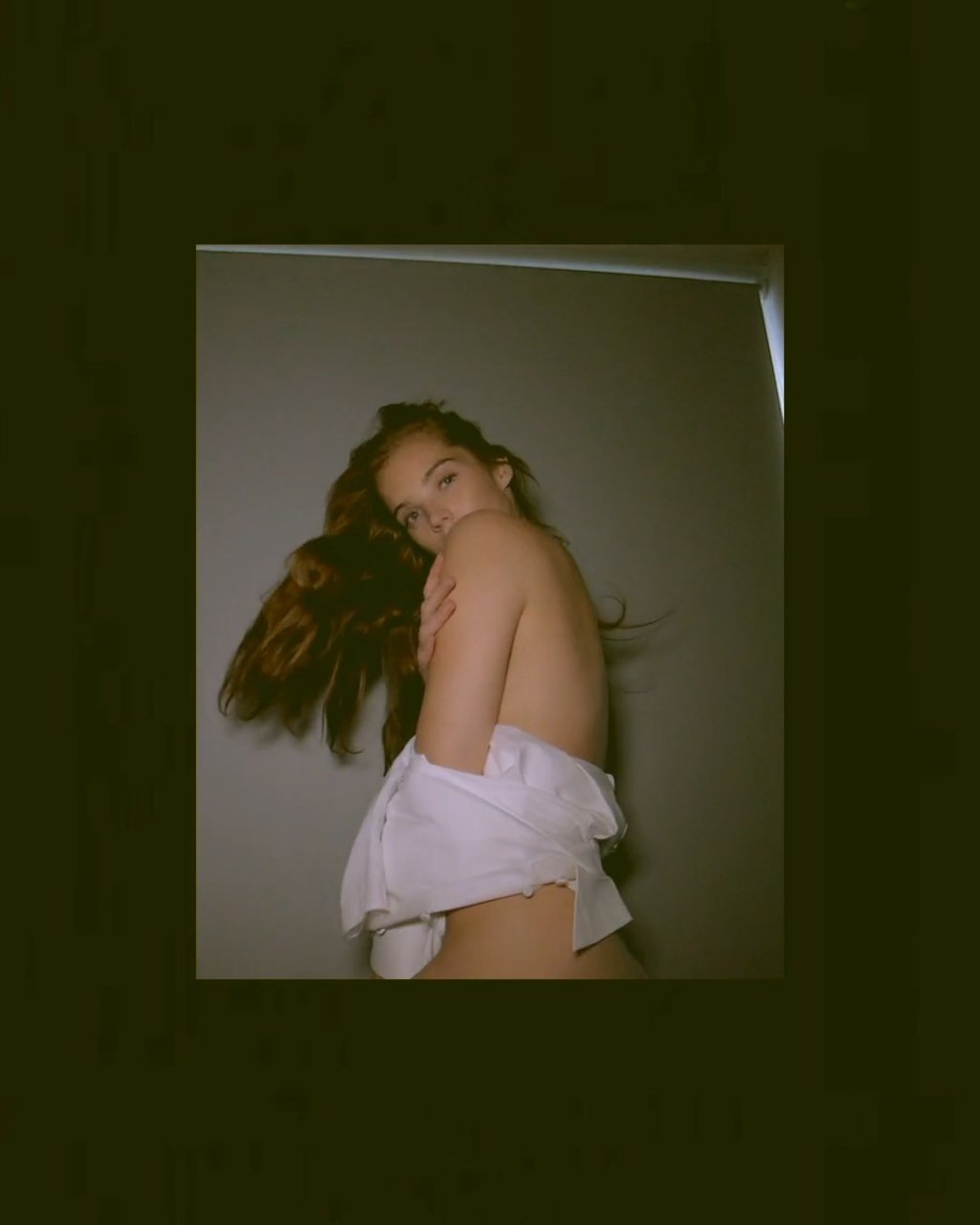 Alexina Graham Nude & Sexy (35 Pics + Video)
