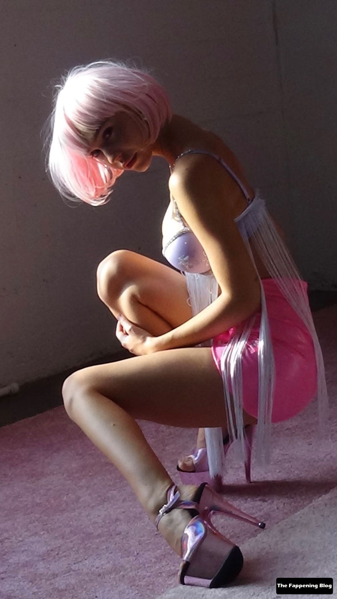 Alexis Ren Looks Hot in a Pink Skirt on Halloween (15 Photos + Video)