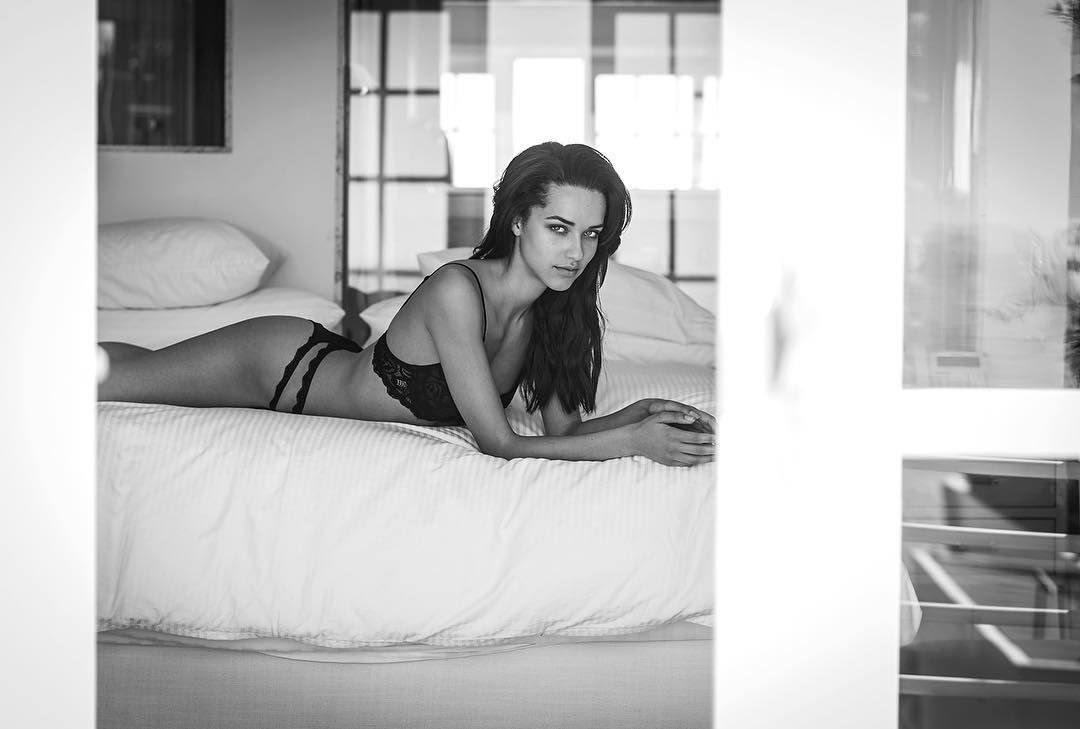 Alexis Sheree Nude & Sexy (156 Photos)