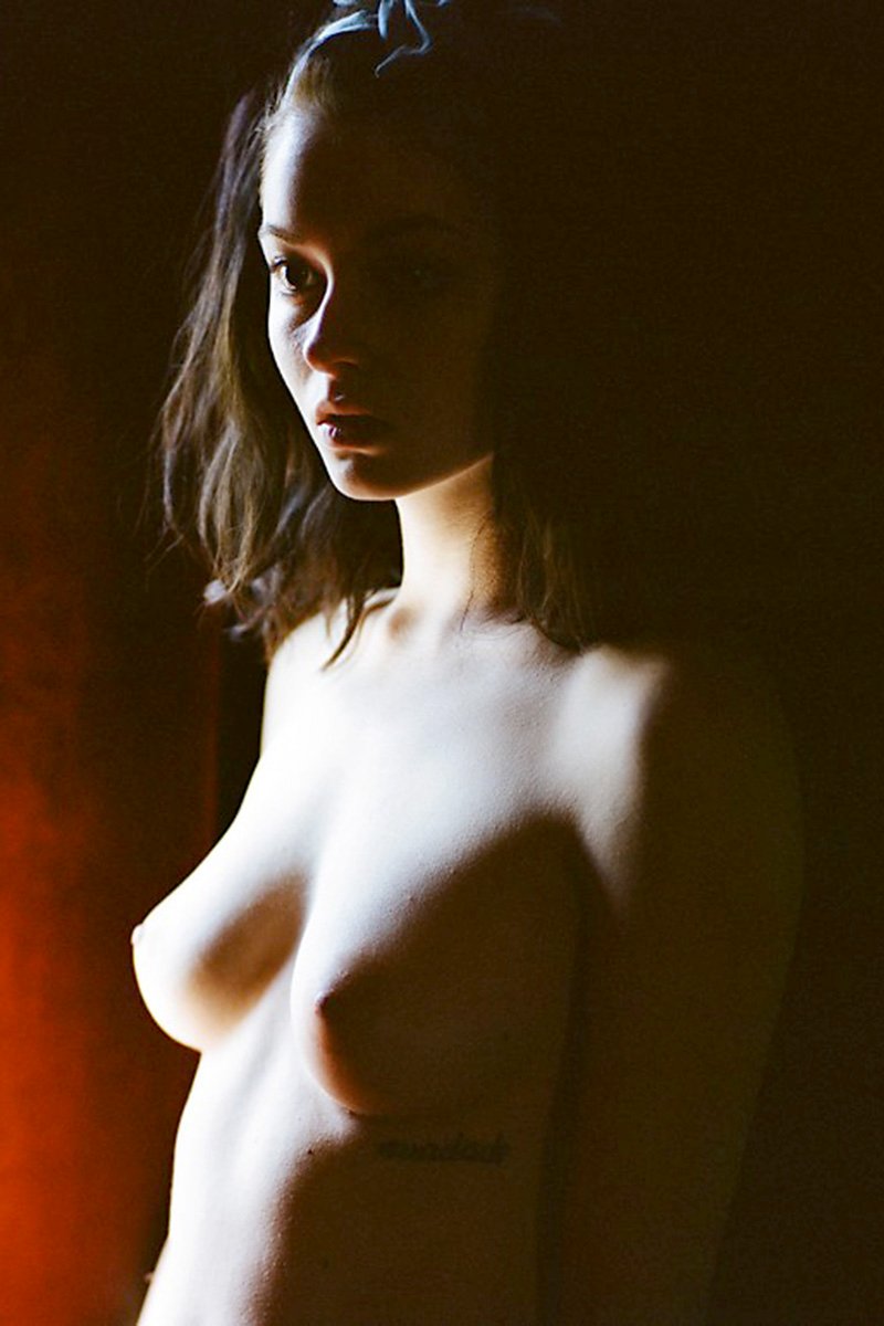 Alina Phillips aka Thumbelina Naked (12 Photos)