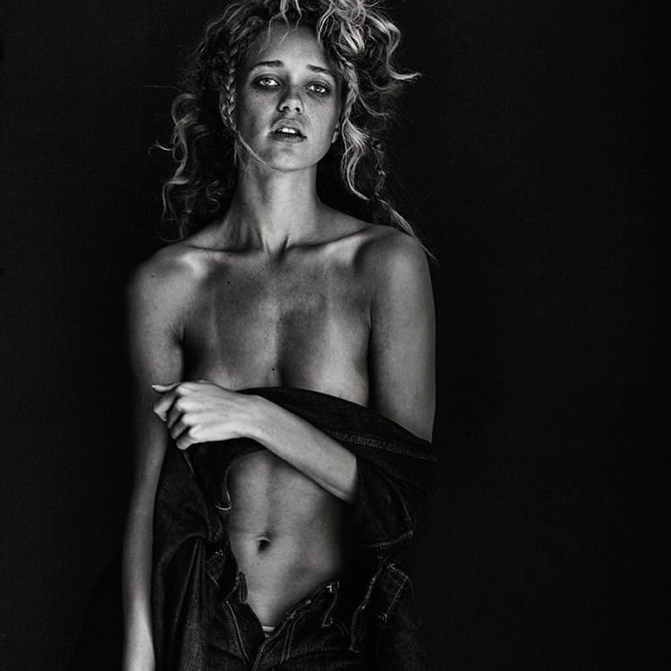 Allie Silva Nude & Sexy (50 Photos)