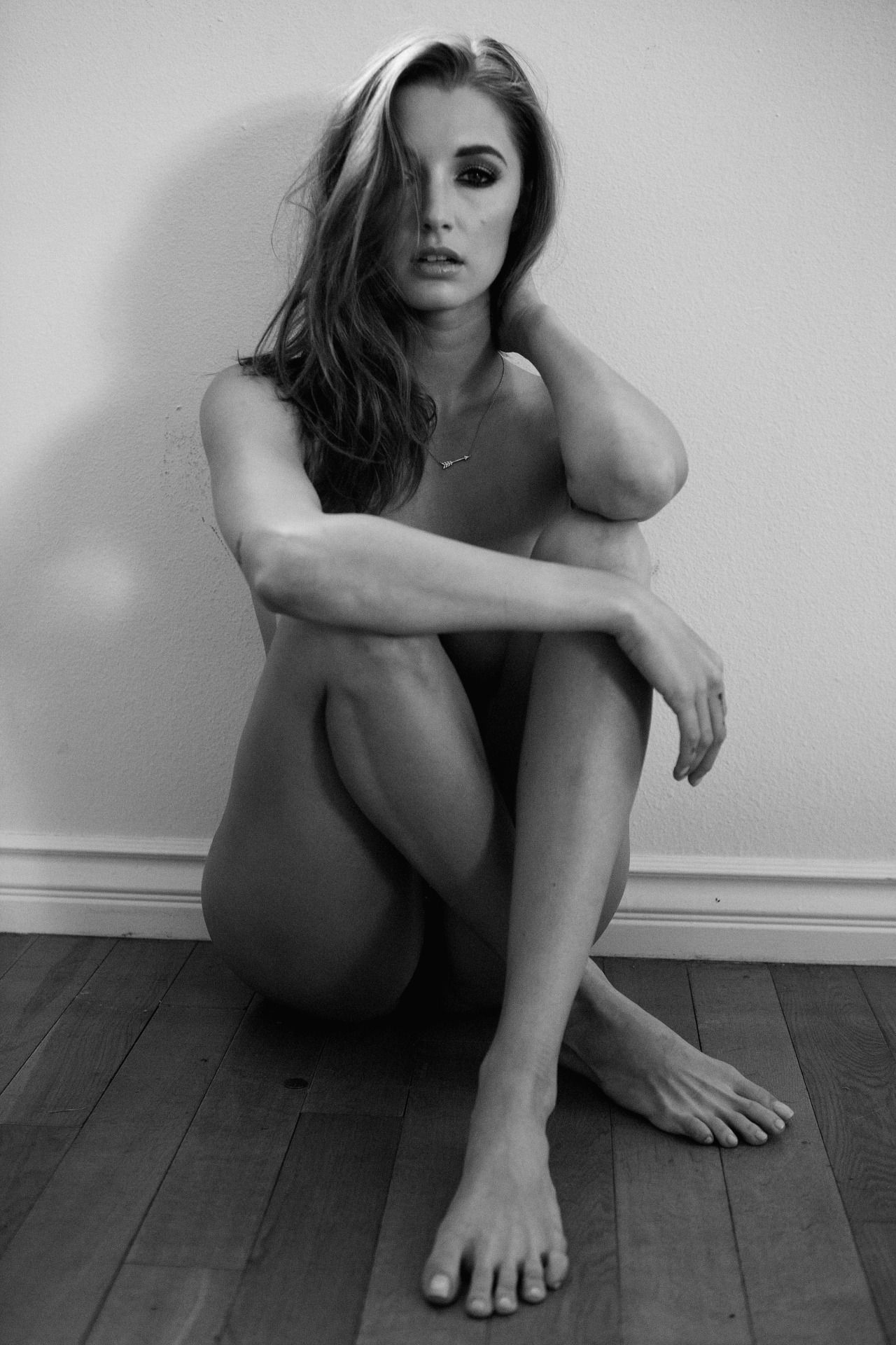 Alyssa Arce Topless (7 Photos)
