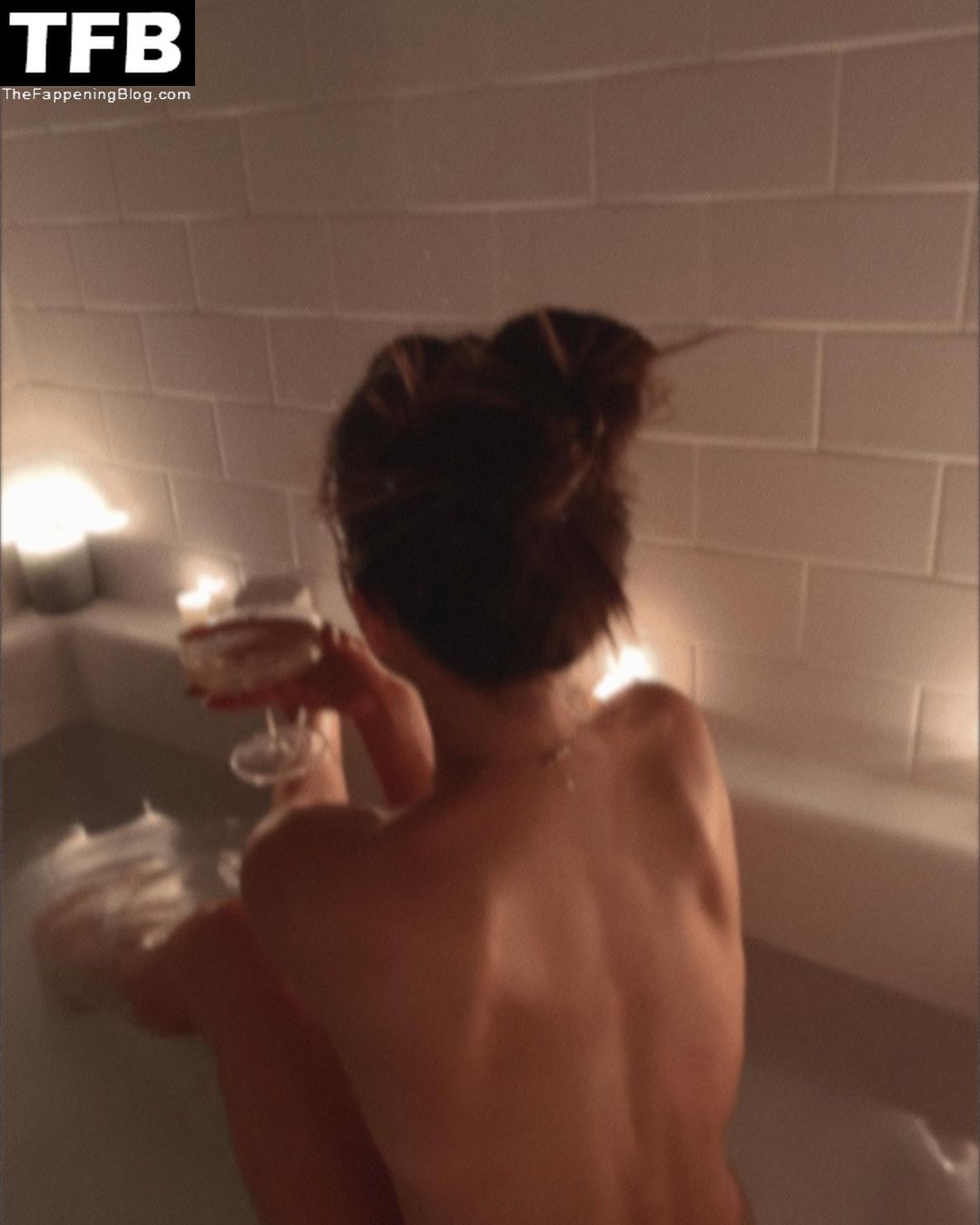 Alyssa Lynch Sexy & Topless Collection (27 Photos)