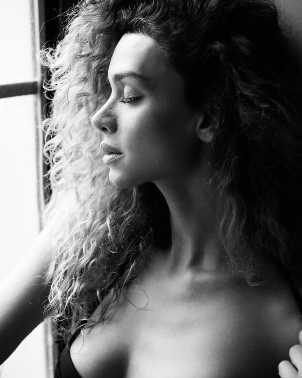 Amanda Chrishell Nude & Sexy (80 Photos)